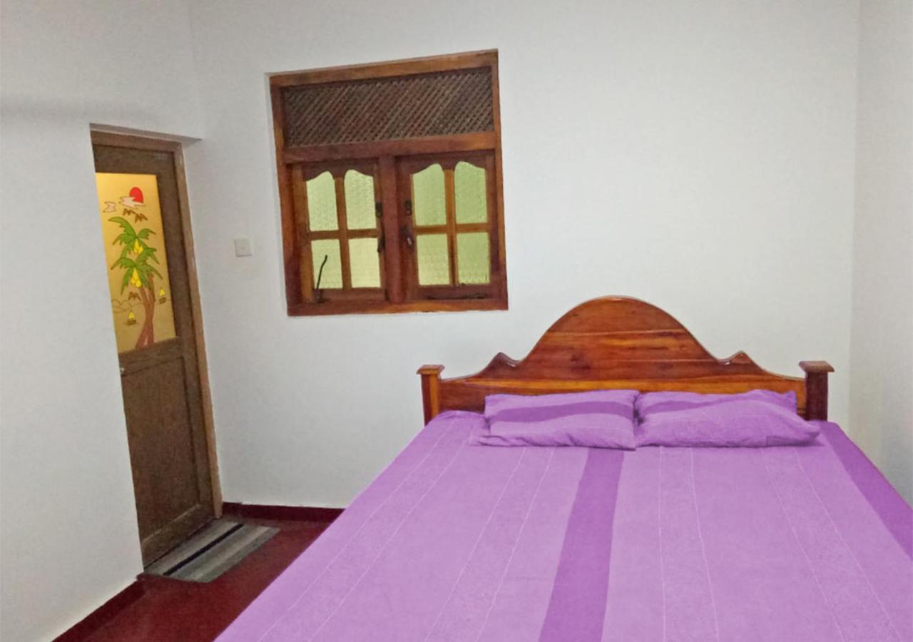 Deer Garden Guest Hotel Полонарува Екстериор снимка